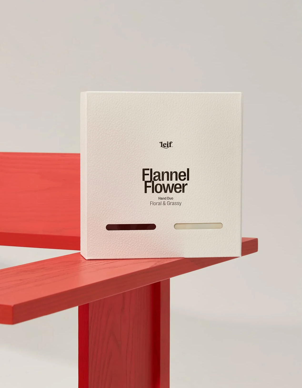 Lefi Flannel Flower Hand Duo