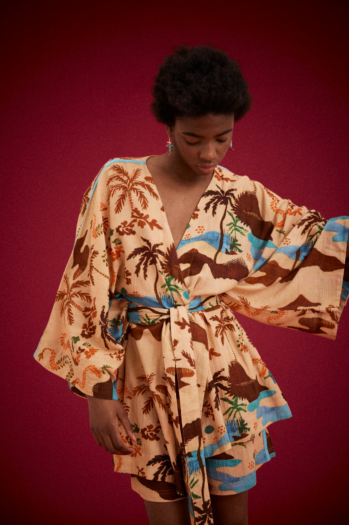 Kinga Csilla Island Souvenir Kimono