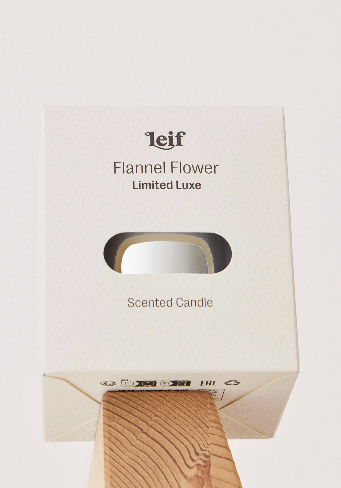 Leif Limited Luxe: Flannel Flower Candle