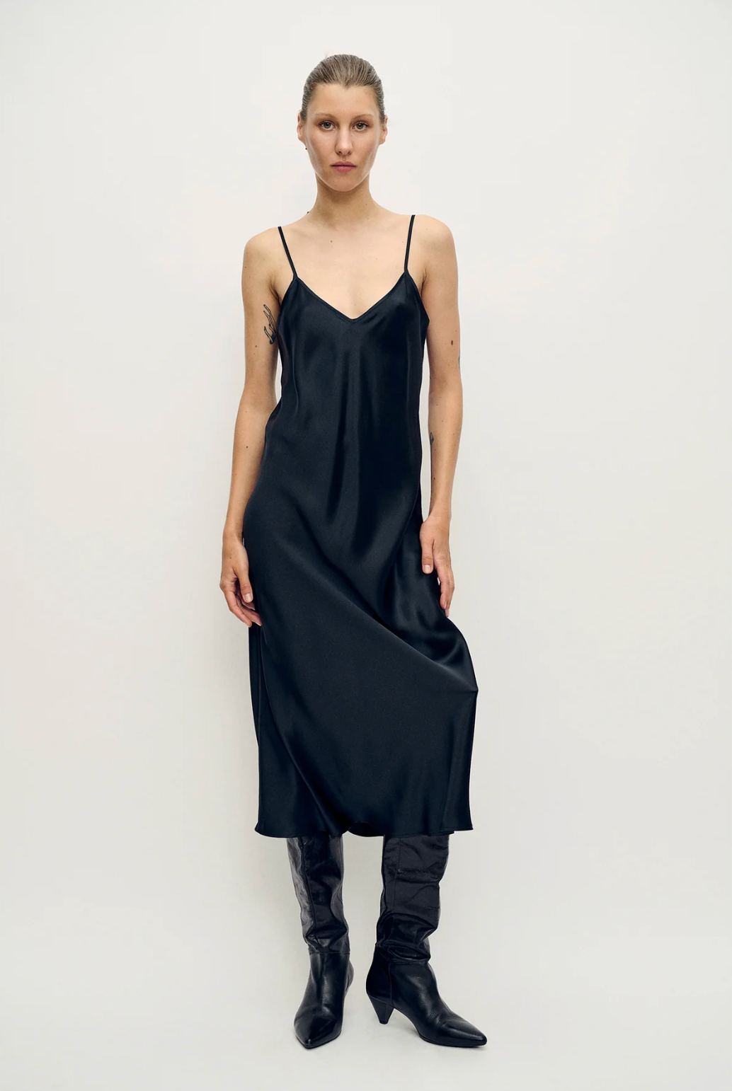 Silk Laundry 90's Slip Dress -Black