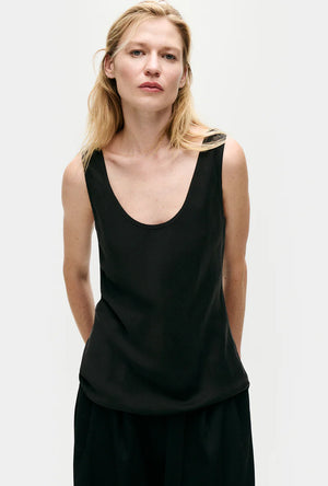 Silk Laundry Scoop Neck Tank - Black